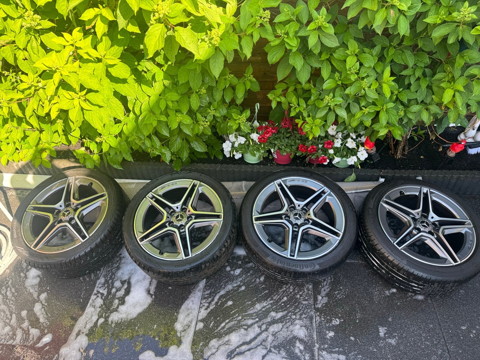 set ORIGINELE AMG velgen 18 INCH 225/45/18 met banden, Auto diversen, Wieldoppen, Ophalen of Verzenden, Gebruikt