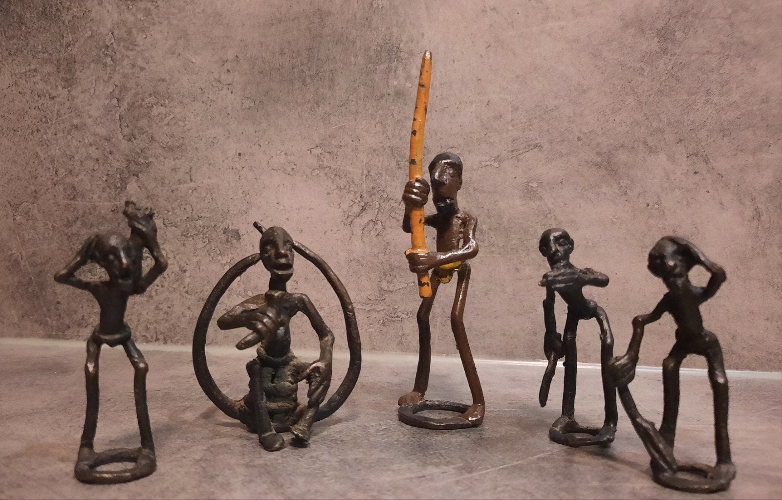 Set van 5 Afrikaanse bronzen beeldjes - Handgemaakt, Bruin, Afrika, Handgemaakt, Ophalen of Verzenden
