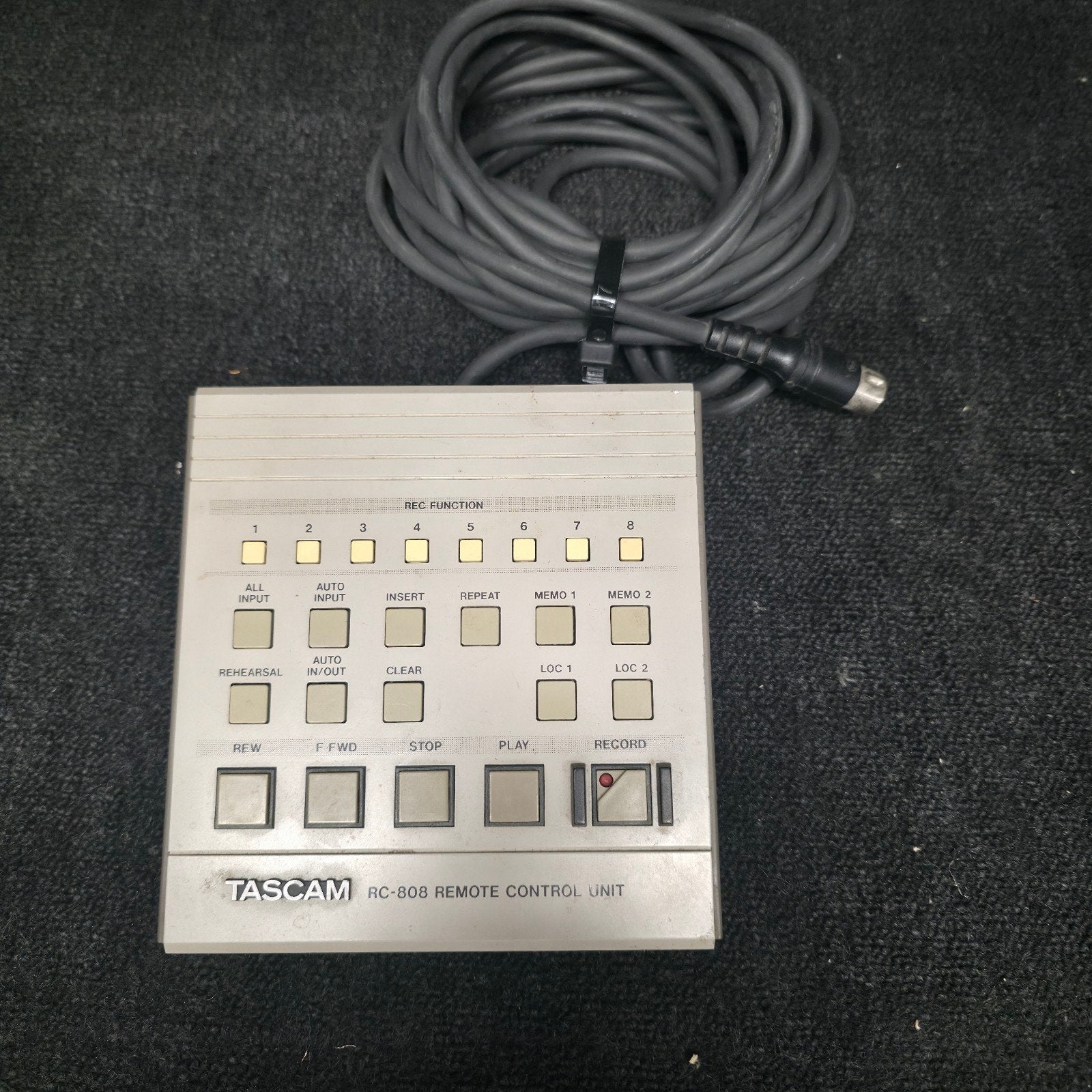 TASCAM  RC-808   remote control unit, Ophalen of Verzenden, 120 watt of meer, Front, Rear of Stereo speakers, Overige merken