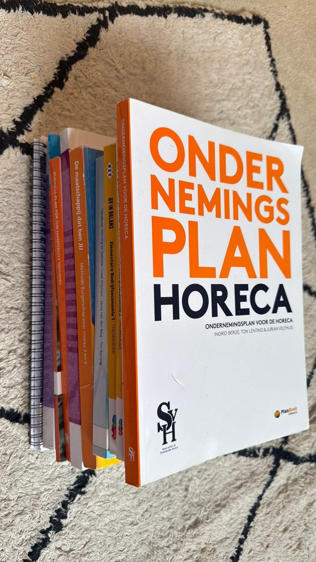 Diverse schoolboeken, hotelschool MBO niveau 4, Ophalen, Gelezen, Vakgebied of Industrie