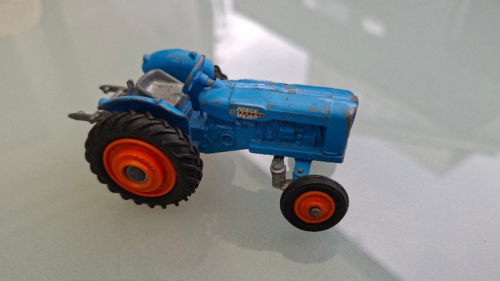 Corgi Fordson Tractor, Ophalen of Verzenden, Gebruikt, Tractor of Landbouw, Corgi