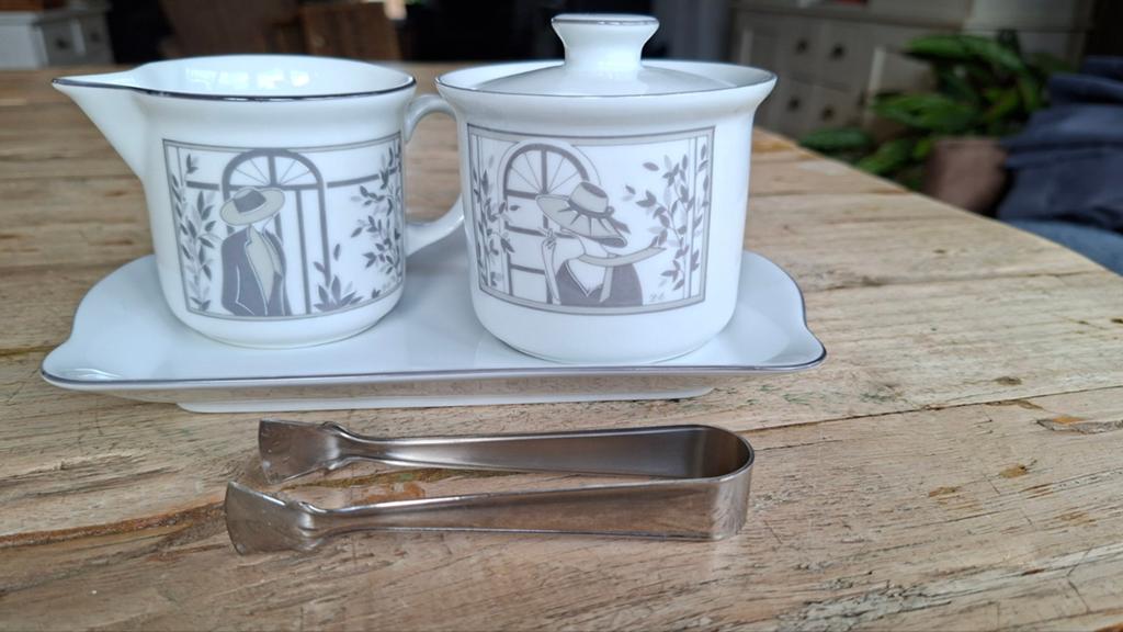 Vintage Douwe Egberts Monaco Melk en Suiker Set - Jaren 80, Overige typen, Ophalen of Verzenden, Zo goed als nieuw, Overige stijlen