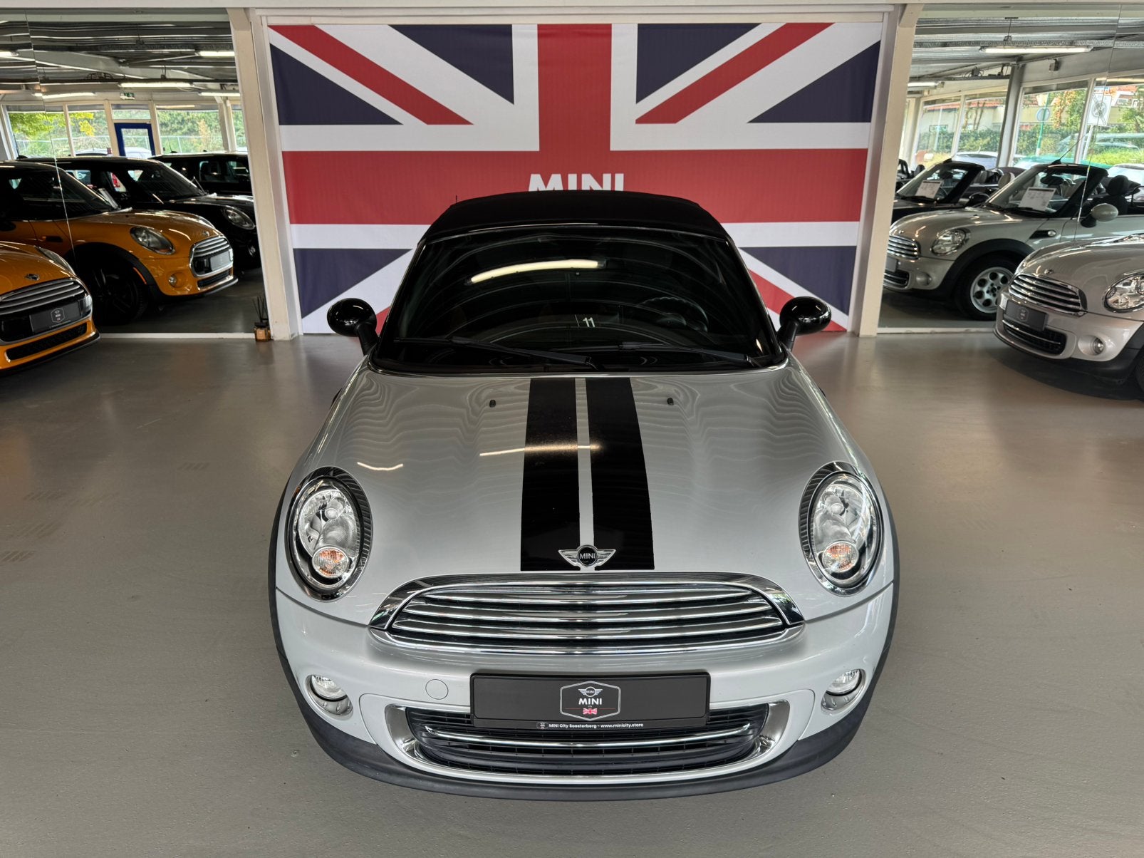 Mini 1.6 Cooper Roadster 2012 Grijs ( 6 MAANDEN GARANTIE ), Auto's, Voorwielaandrijving, 4 cilinders, Origineel Nederlands, Handgeschakeld