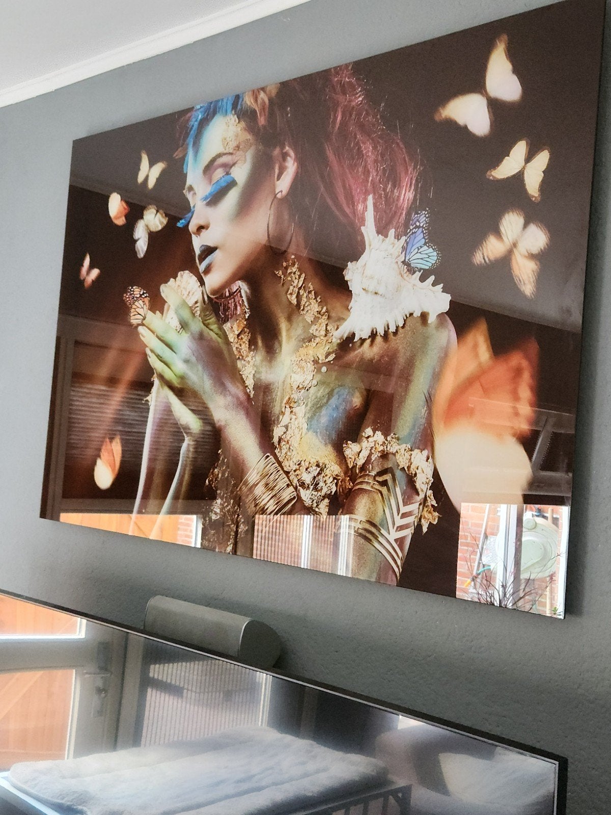 Prachtige schilderij  Foto op glas van Vrouw met Vlinders, Ophalen of Verzenden, Zo goed als nieuw, Schilderij, 100 tot 125 cm