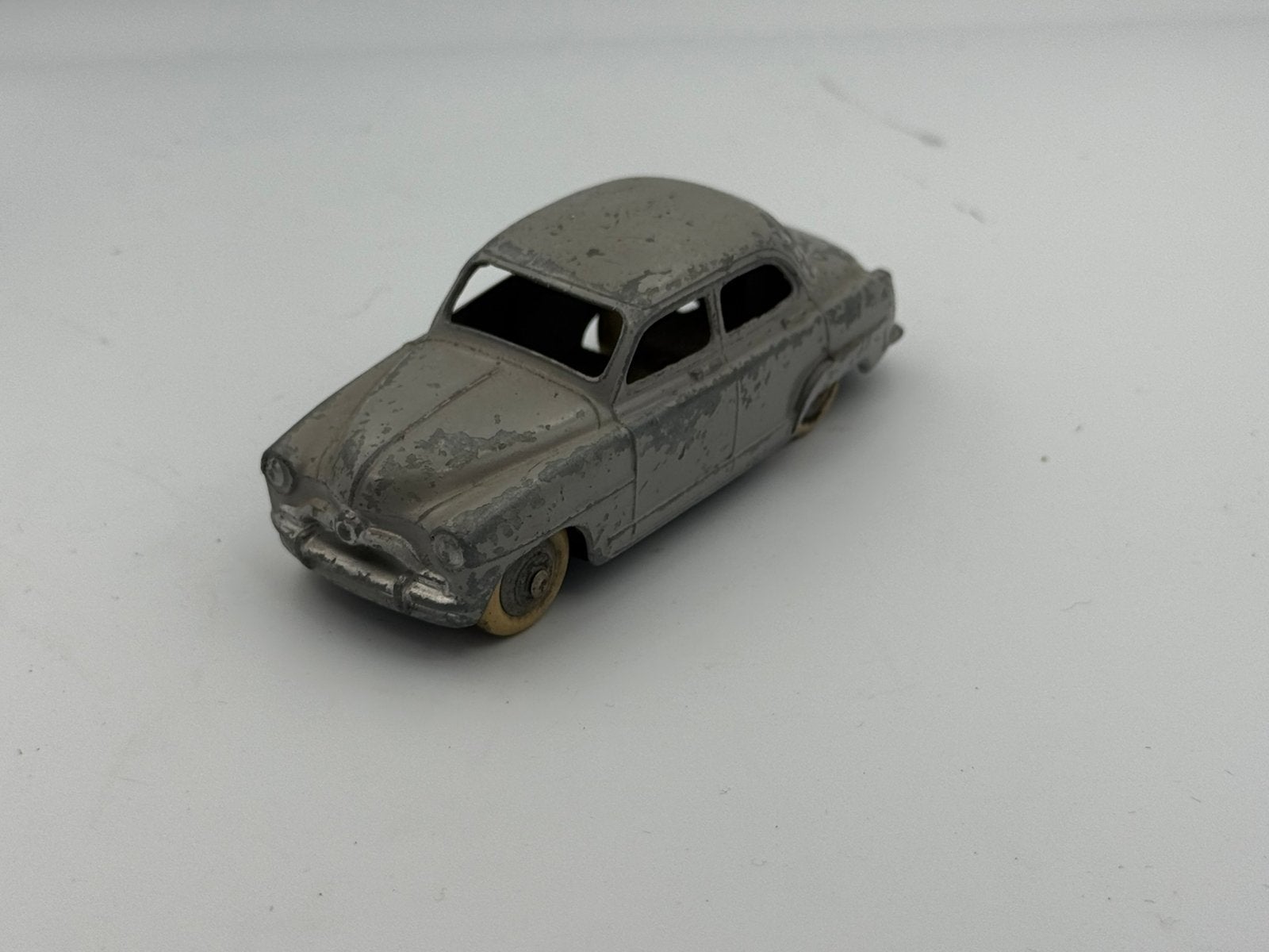 Dinky Toys Simca 9 Aronde, Ophalen of Verzenden, Zo goed als nieuw, Auto, Dinky Toys