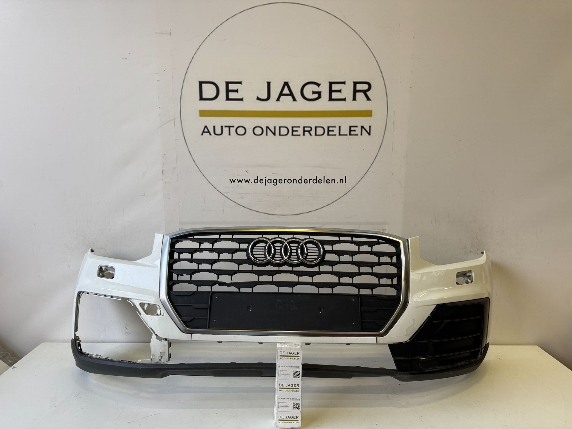 AUDI Q2 S LINE 81A VOORBUMPER BUMPER 81A807437A 2016-, Auto-onderdelen, Carrosserie en Plaatwerk, Gebruikt, Voor, AUDI AG, Auto-Union-Strasse 1
85045  Ingolstadt, DE