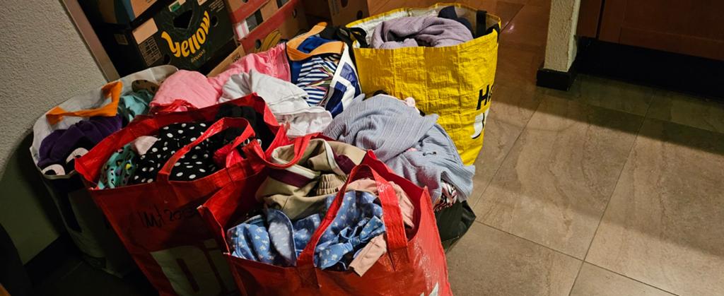 Grote partij diverse kleding, maten en condities, Ophalen, Gebruikt, Overige maten