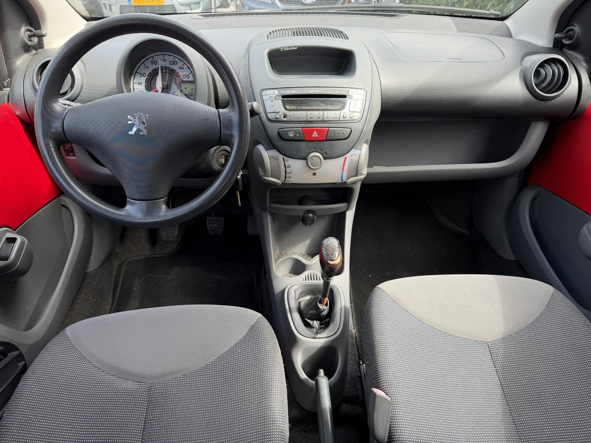 Foto 11 van Peugeot 107 1.0-12V XS Elekt. Ramen | Stuurbekrachtiging | A