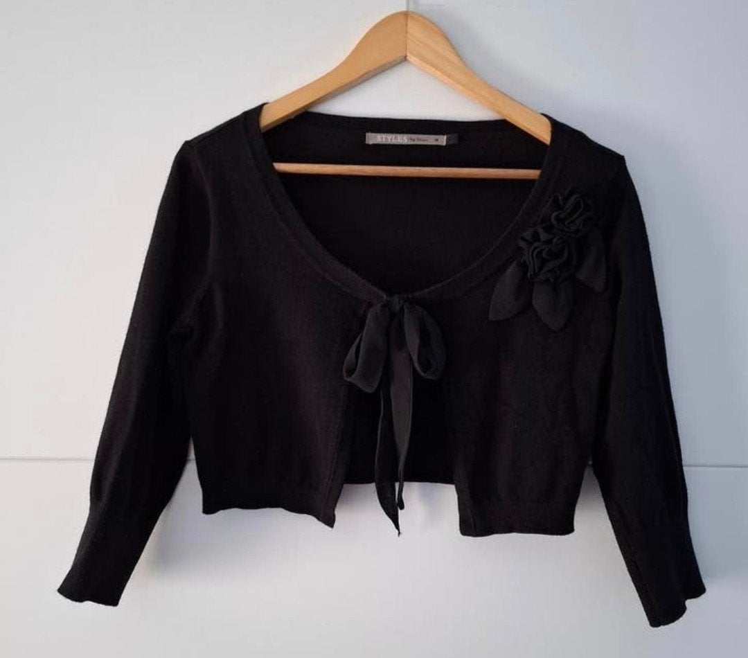 Leuk zwart bolerovestje met bloemcorsage Steps maat M 38/40, Maat 38/40 (M), Zwart, Ophalen of Verzenden, Zo goed als nieuw