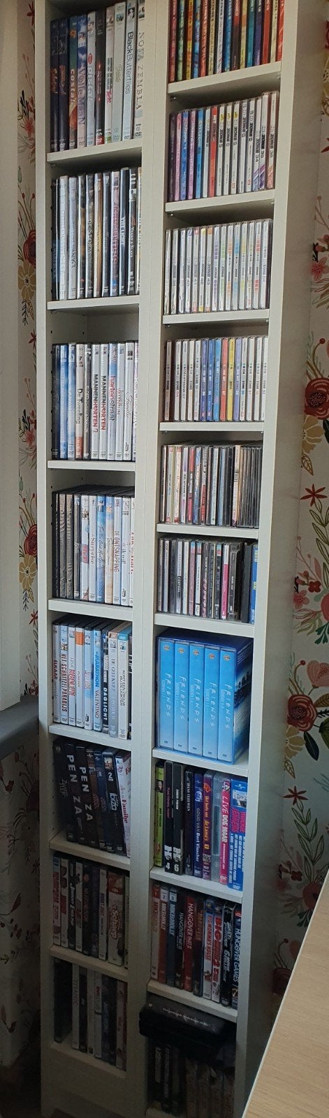 IKEA Gnedby CD/DVD-rek, wit, 202 cm hoog 2 stuks, Ophalen, Minder dan 50 cm, 200 cm of meer, Zo goed als nieuw