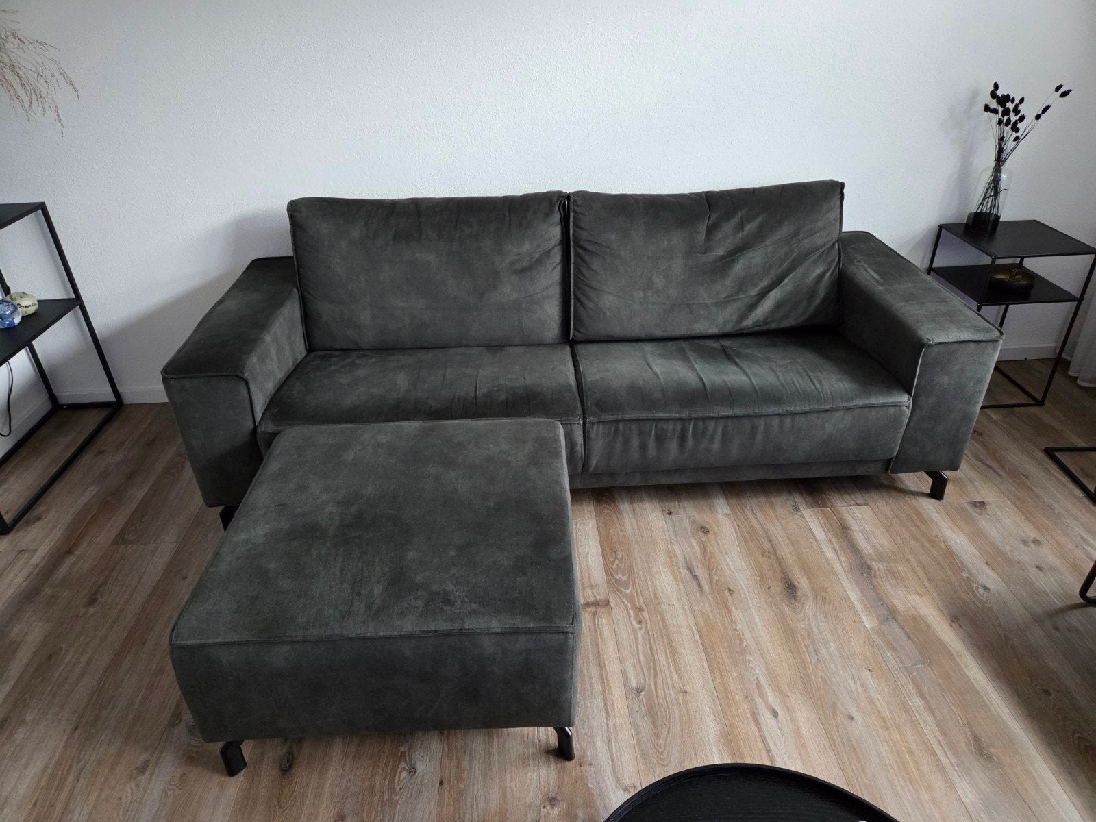 Bank met hocker - 4 jaar oud, prima staat, Ophalen, Gebruikt, Driepersoons, 75 tot 100 cm