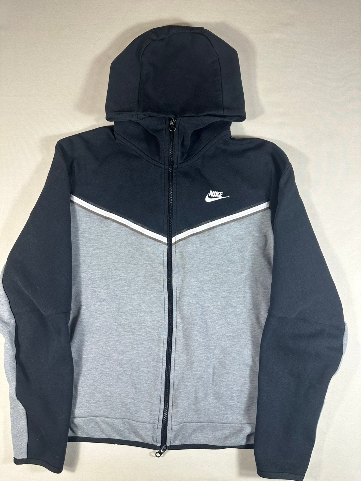 Nike Tech Fleece maat m, Maat 48/50 (M), Zwart, Ophalen of Verzenden, Zo goed als nieuw