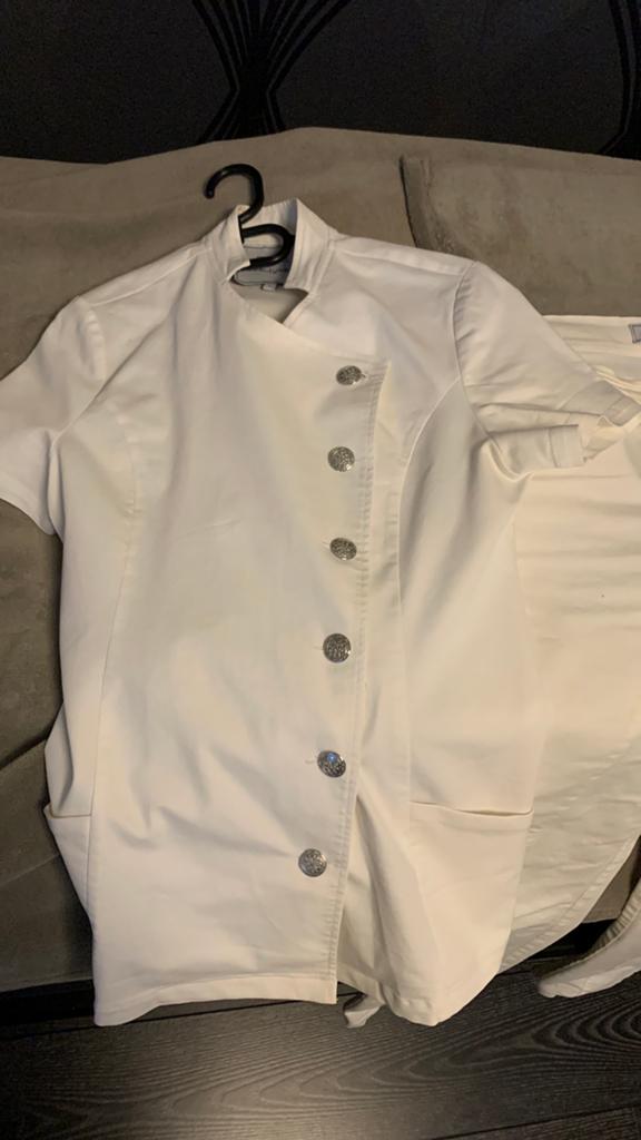Tuniek en broek pedicure schoonheid massage kapster, Ophalen, Gedragen