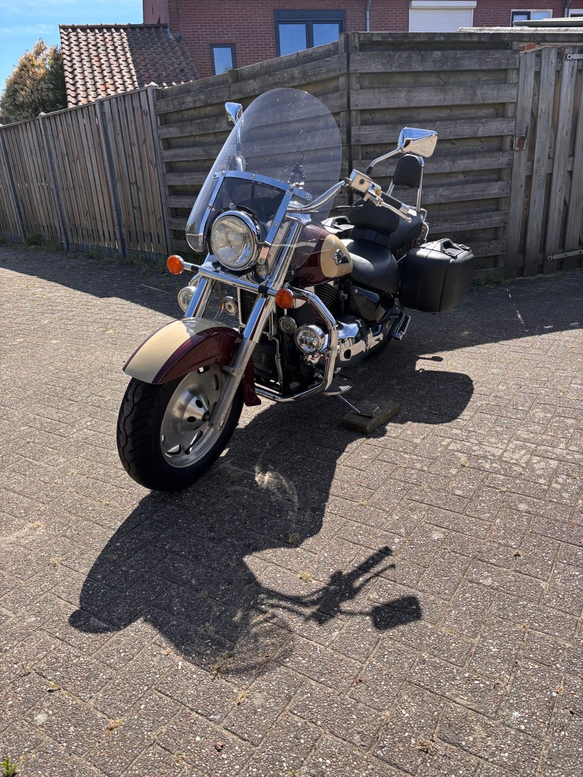 Suzuki vl 1500 Intruder, model 1998, kenteken MN-TH-49
