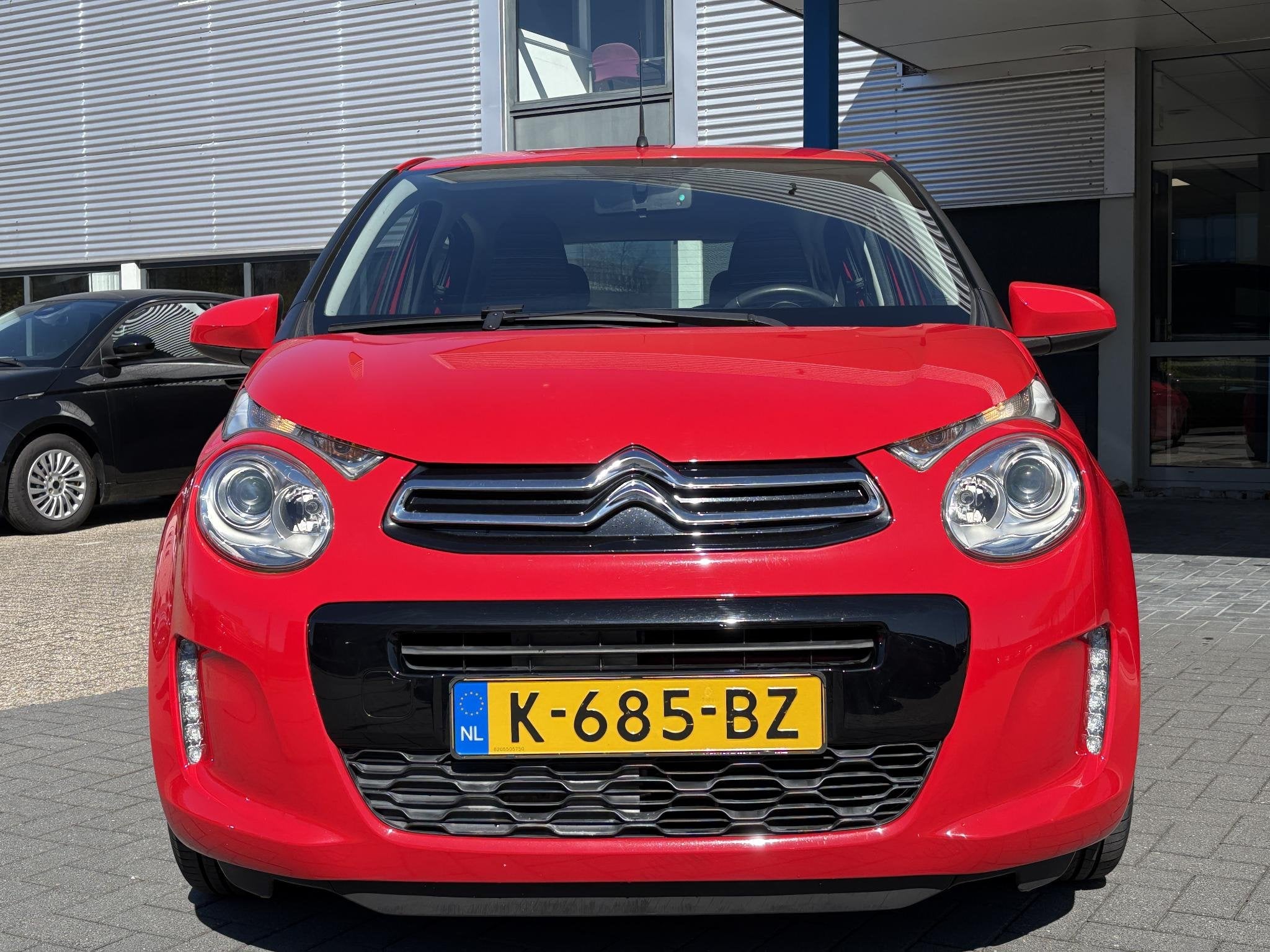 Citroen C1 1.0 VTi Shine | Carplay | Achteruitrijcamera | L., Voorwielaandrijving, Stof, Euro 6, 4 stoelen