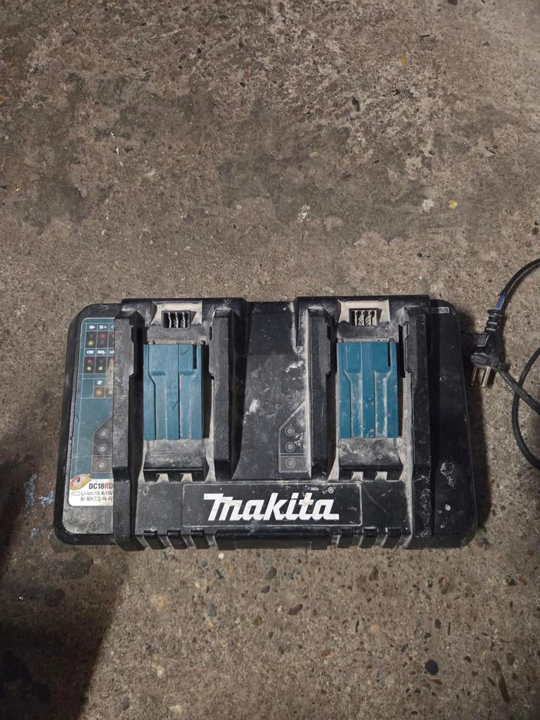 Makita dubbel lader ., Ophalen of Verzenden
