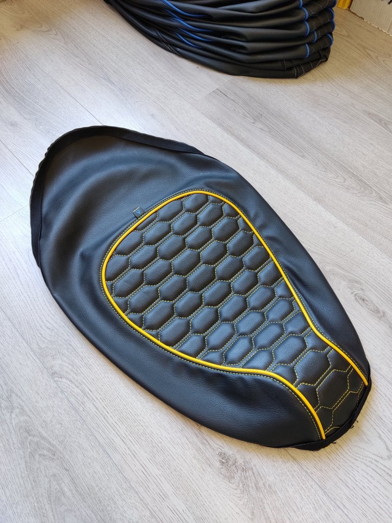 UITVERKOOP! Zadelhoes / buddydek Piaggio Zip audi rs geel, Info@jynkx.com, Nieuw, Ophalen of Verzenden, Piazza 99