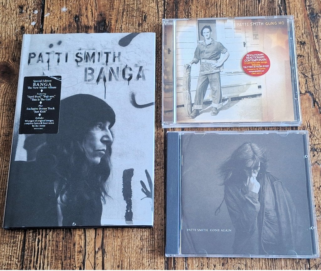 PATTI SMITH 3x CD (incl. boek)   === set-2, Ophalen of Verzenden, Zo goed als nieuw, Poprock