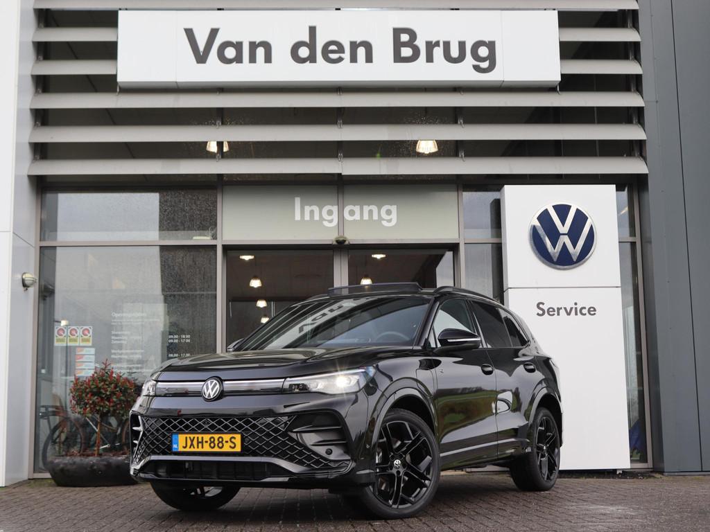 Volkswagen Tiguan 1.5 272 pk eHybrid R-Line Edition | Blacks, Auto's, Volkswagen, Stof, Euro 6, 4 cilinders, 150 min