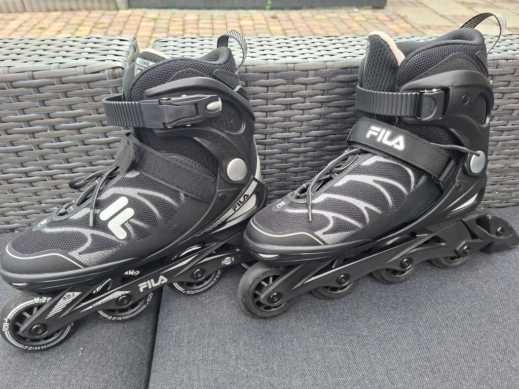 Fila J-One Skates zwart - Verstelbaar maat 36-40., Ophalen, Verstelbaar, Zo goed als nieuw
