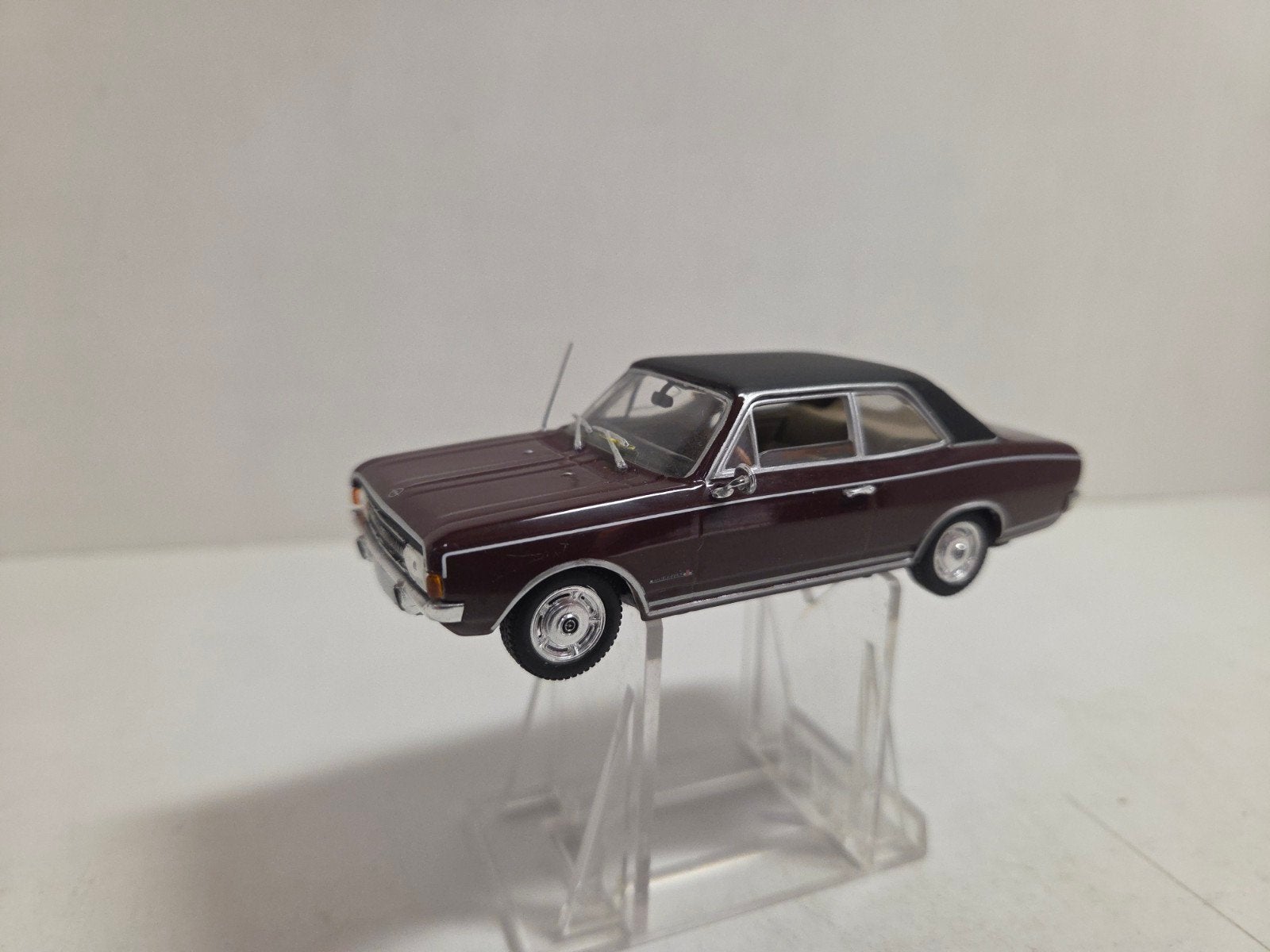Minichamps Opel Commodore, Auto, ., Ophalen of Verzenden, Zo goed als nieuw