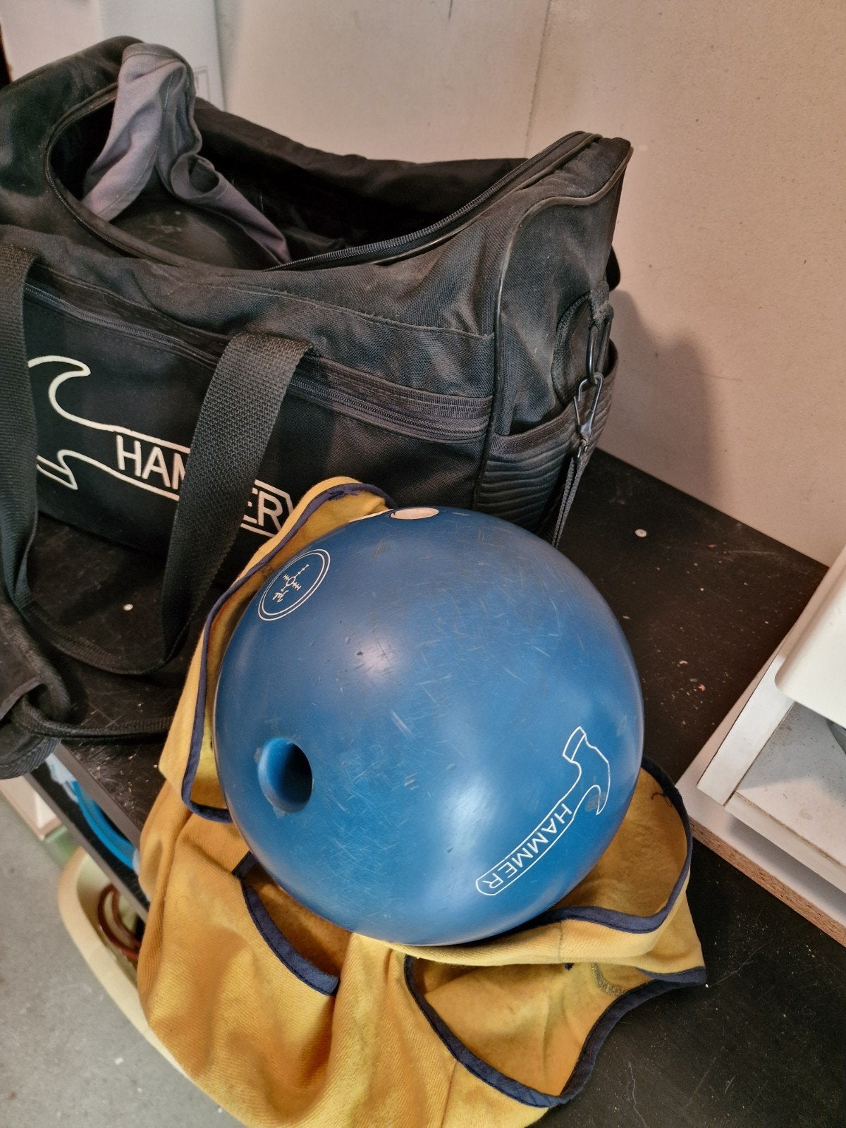 Bowlingballen en tas - Hammer en The Angle, Sport en Fitness, Biljarten en Poolen, Ophalen, Gebruikt, Overige typen
