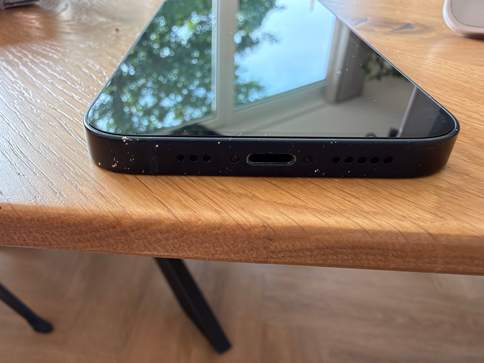 Foto 4 van Apple iPhone 13 - midnight sky - 128 GB
