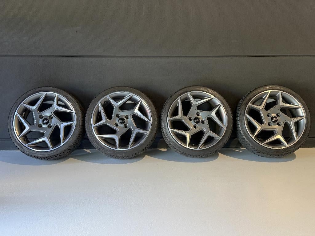 18 inch originele Ford Fiesta ST velgen met winterbanden, Ophalen, 18 inch, Gebruikt, Banden en Velgen