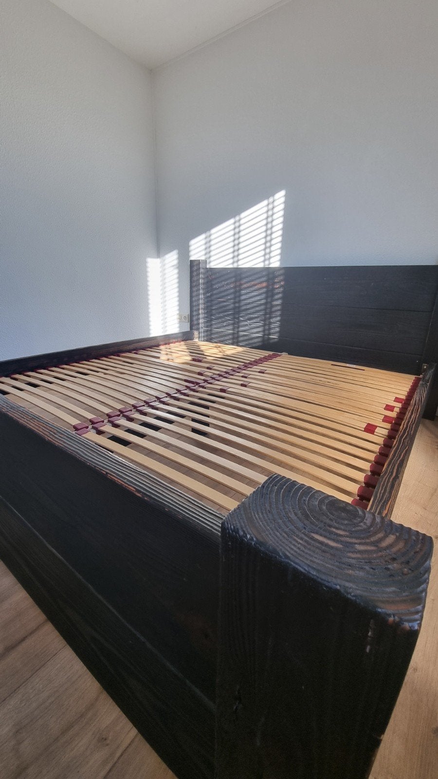 Stoer Yakisugi/industrieel bed 180x200 – massief hout, Ophalen, Tweepersoons, Hout, 180 cm