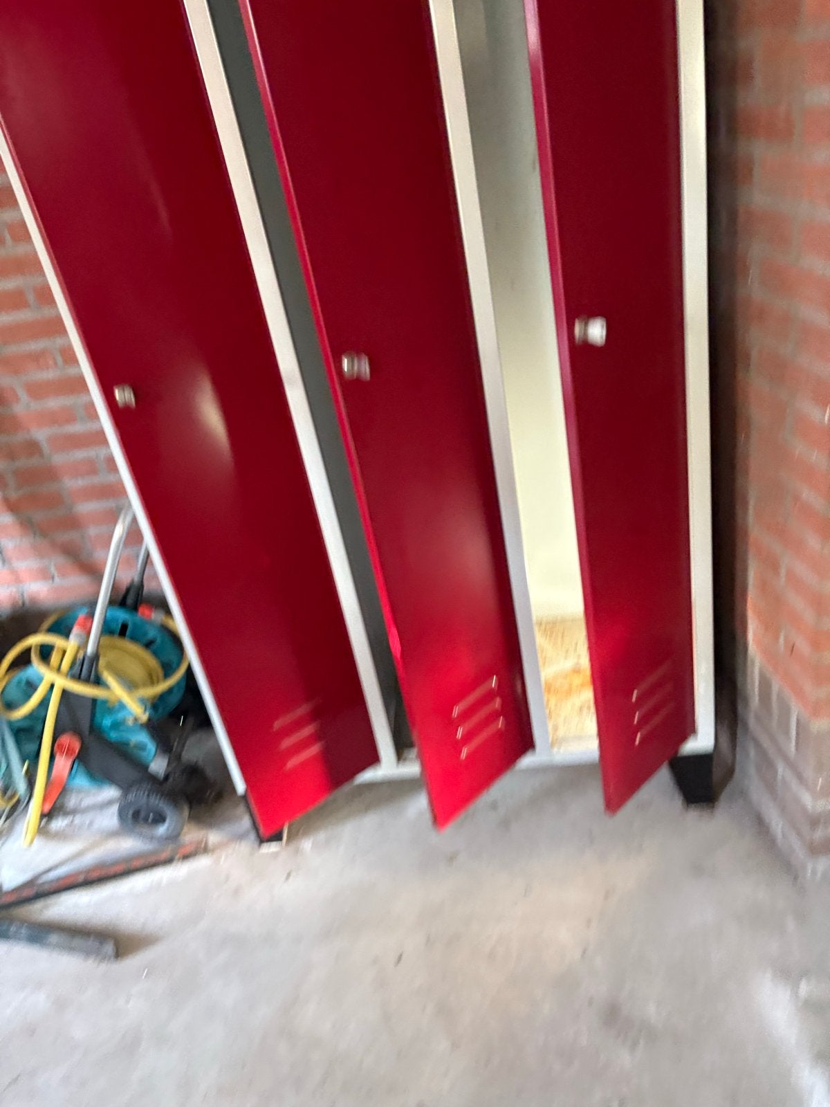 Metalen Lockerkast met 3 Deuren - zie omschrijving, Ophalen, Gebruikt