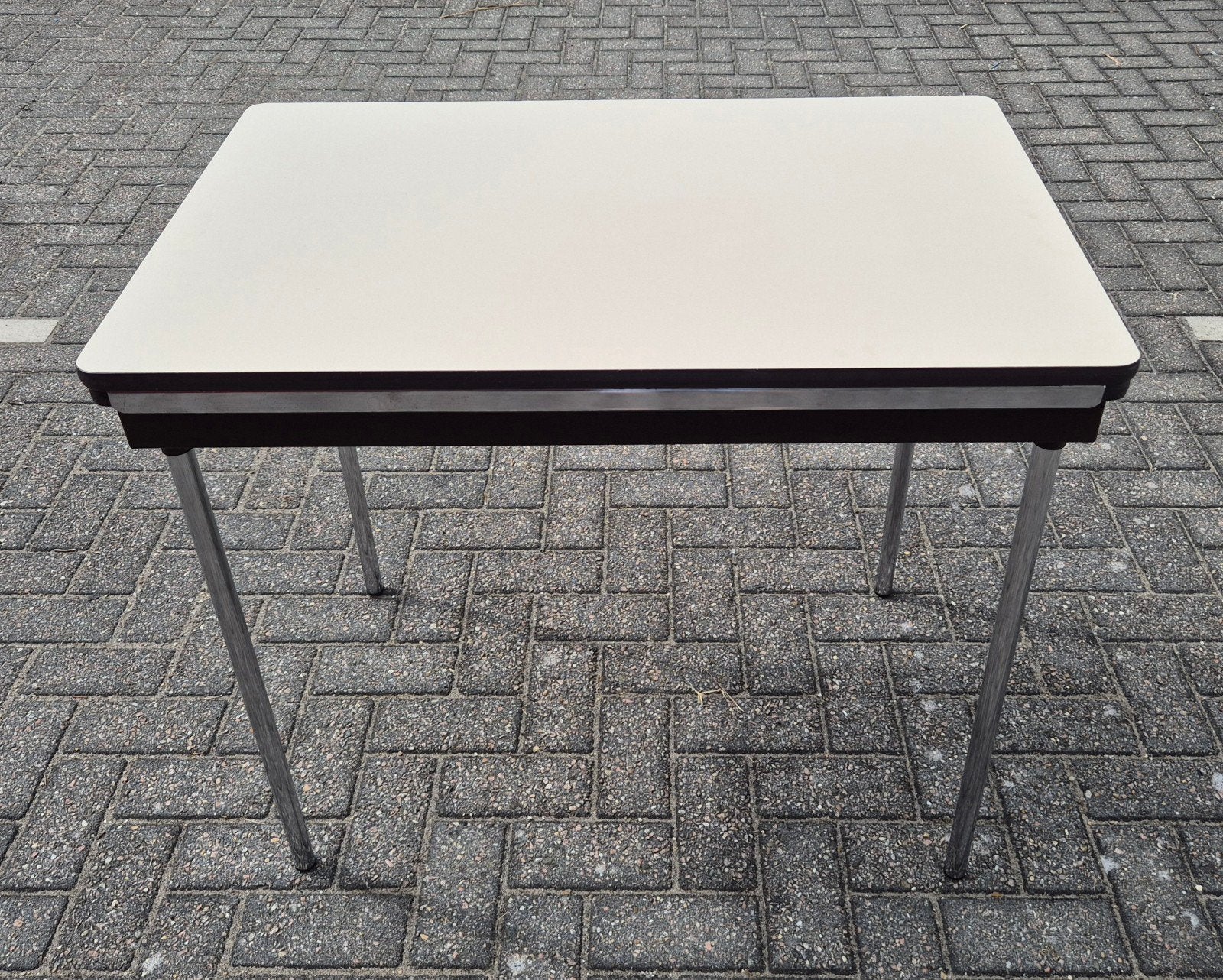 jaren 60 vintage uitschuifbare keukentafel, Verzamelen, Ophalen, Huis en Inrichting