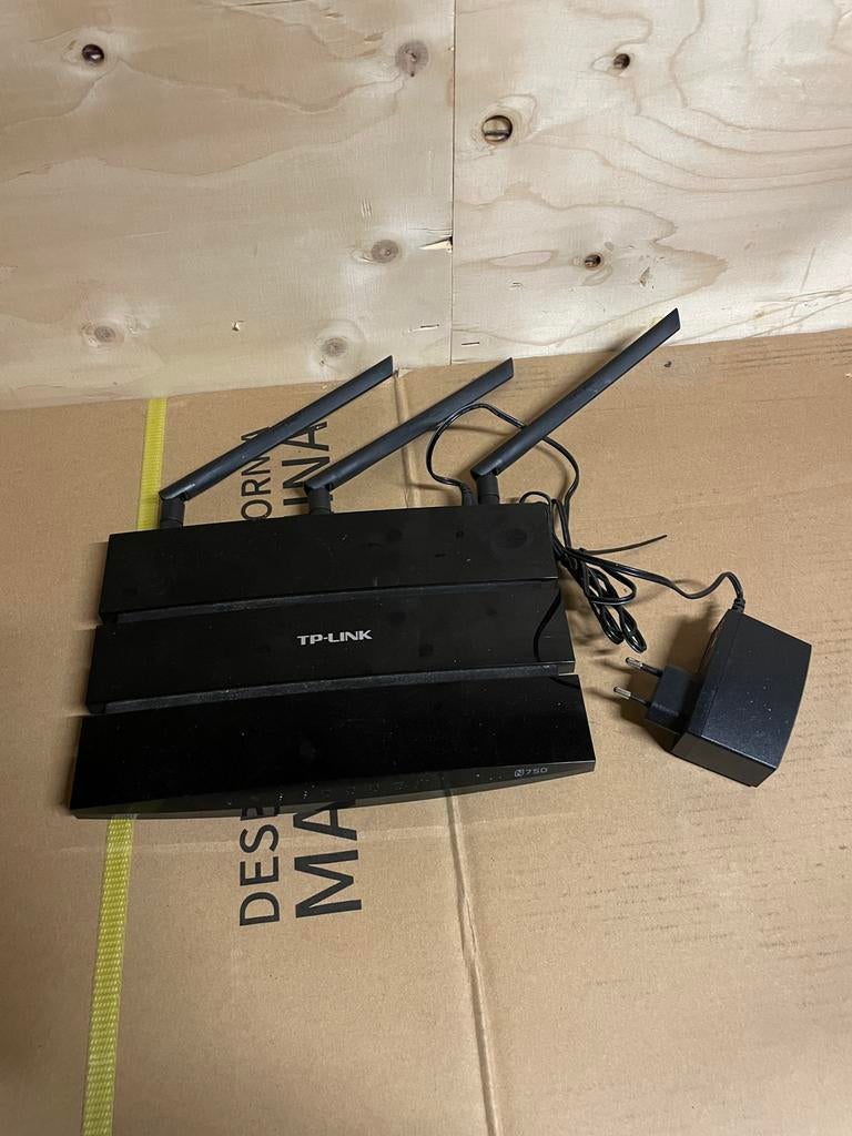 4x routers netgear TP link Xiaomi MI router, Ophalen of Verzenden, Gebruikt, Router
