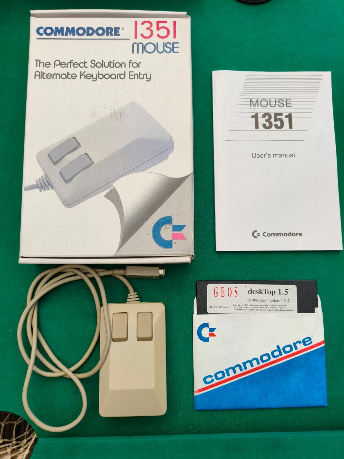 Commodore 1351 Muis met GEOS desktop 1.5 en handleiding, Muis, Ophalen of Verzenden, Zo goed als nieuw, Commodore