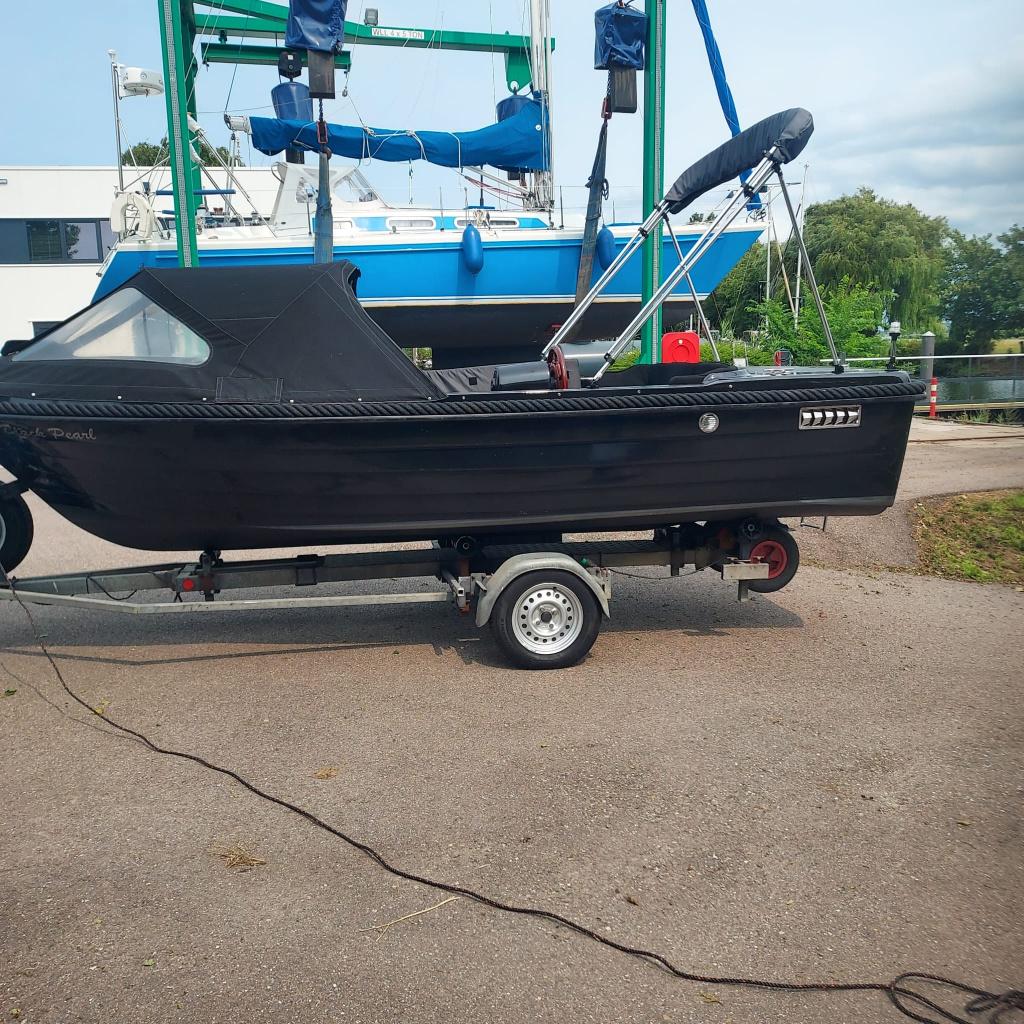 polyester sloep zwart., Ophalen, Gebruikt, Buitenboordmotor, Polyester