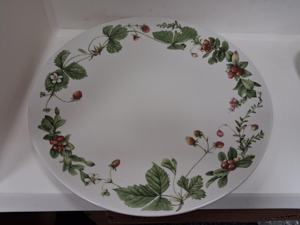 Libelle servies Marjolein Bastin decor bosvruchten WD-022, Ophalen of Verzenden, Porselein, Overige stijlen, Bord(en)