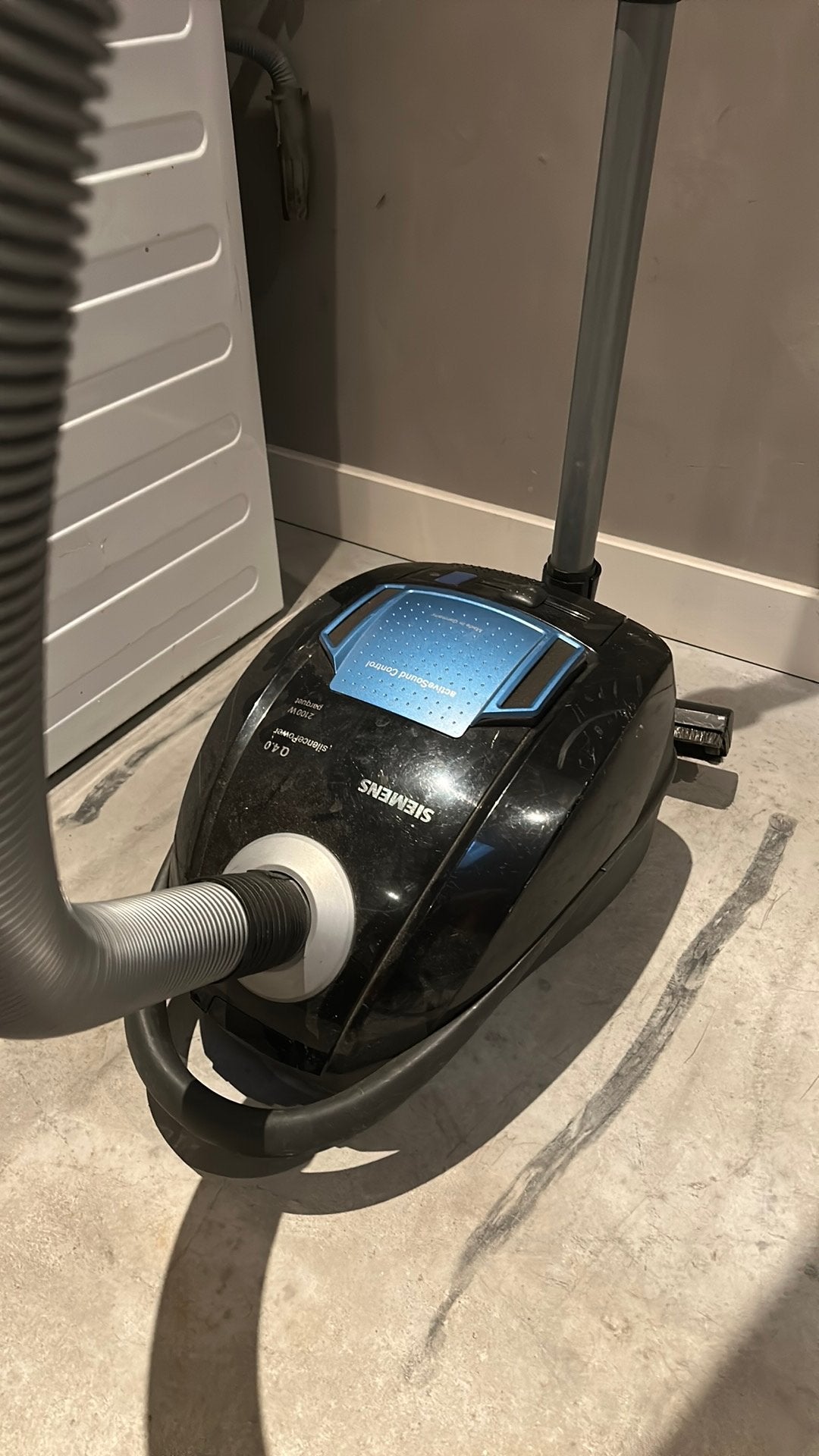 Siemens Q 4.0 SilencePower stofzuiger 2100W, Witgoed en Apparatuur, Siemens, Gebruikt, 2000 watt of meer, Ophalen