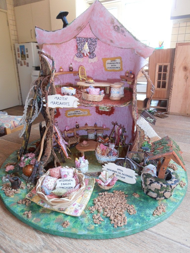 Mini poppenhuisje te koop, Ophalen, Poppenhuis