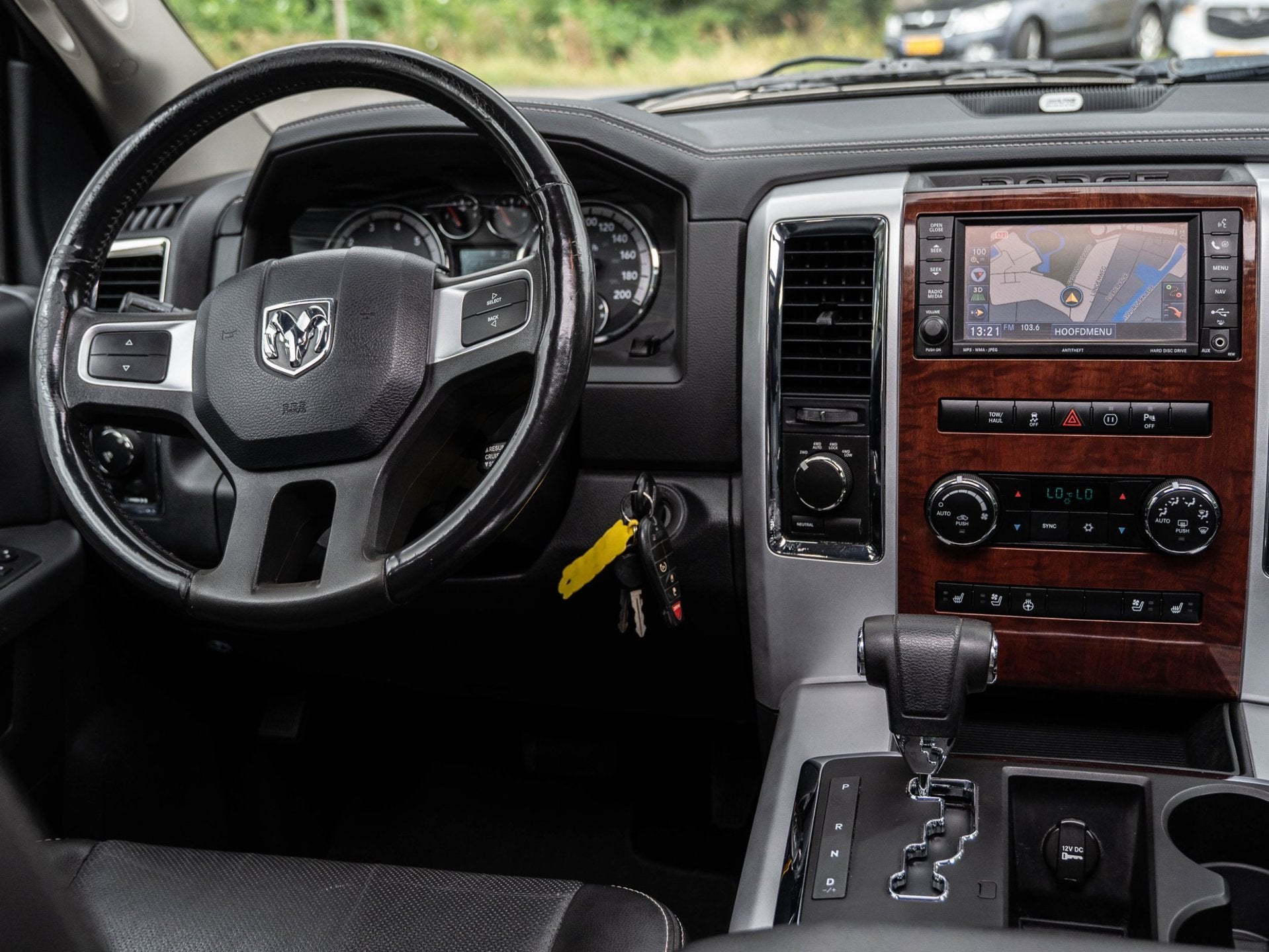 Dodge Ram 1500 5.7 V8 Crew Cab 5'7 | AUTOMAAT | MARGE | PANO, Automaat, Achterwielaandrijving, Gebruikt, RAM 1500