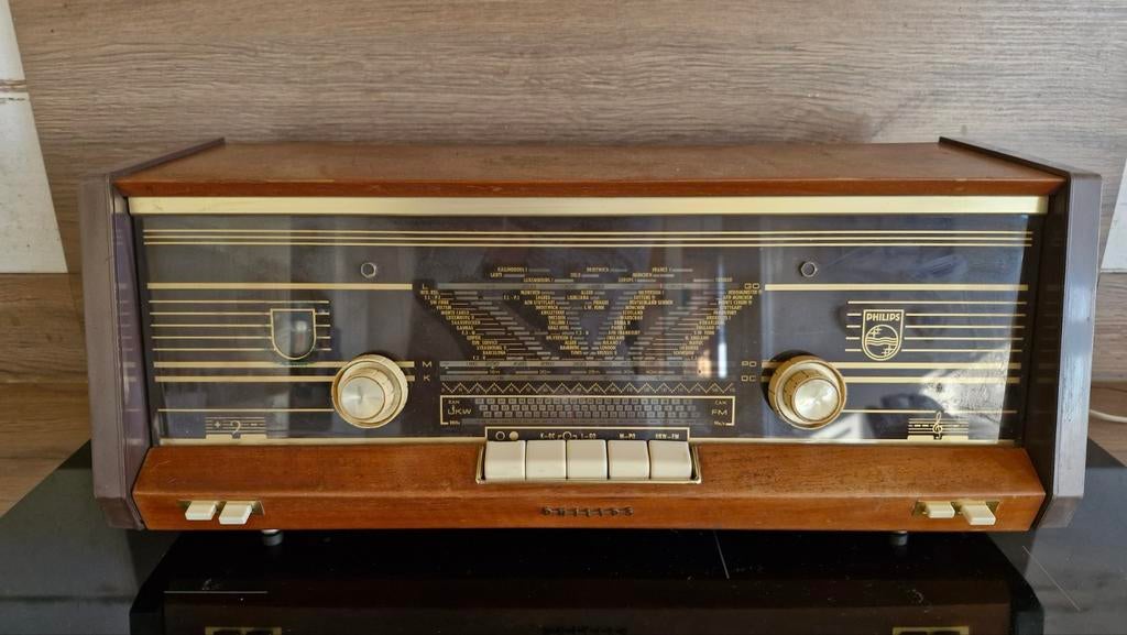 Philips B4X23A radio, een klassieke buizenradio, Ophalen