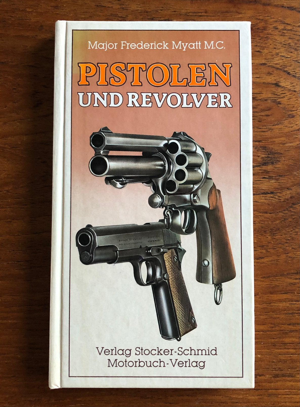 Pistolen en Revolvers (Duits) Vuurwapen boek, Ophalen of Verzenden, Niet van toepassing, Zo goed als nieuw, Algemeen