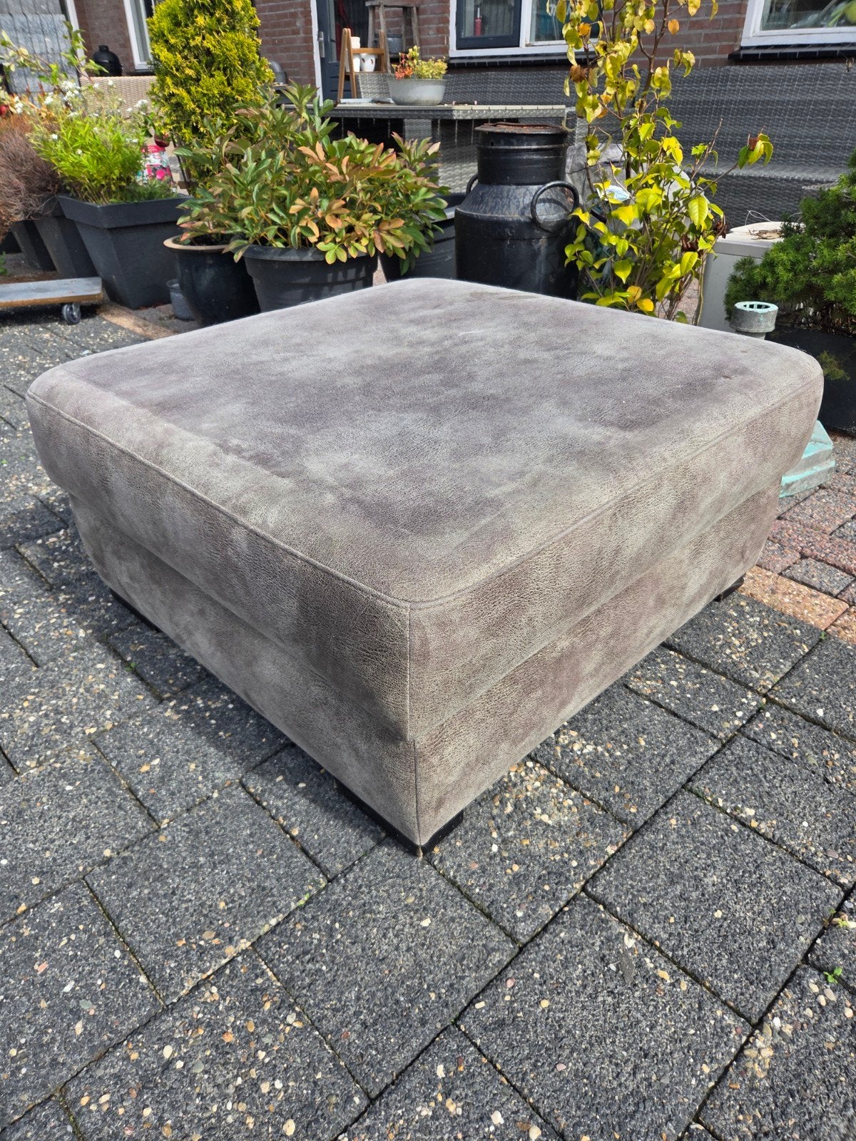 Poef/Salontafel 90x90 cm met dienblad, Huis en Inrichting, Banken | Voetenbanken en Poefen, Ophalen, Gebruikt, Vierkant, 75 tot 100 cm