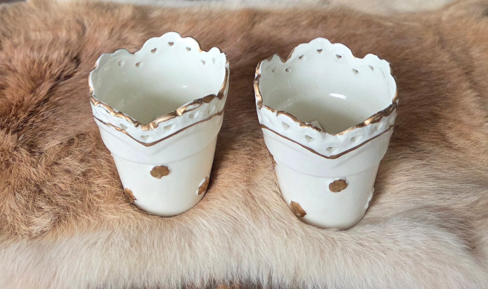 2 Antieke Vieux Paris / Thüringen Mini Vaasjes – Goud & Hart, Ophalen of Verzenden