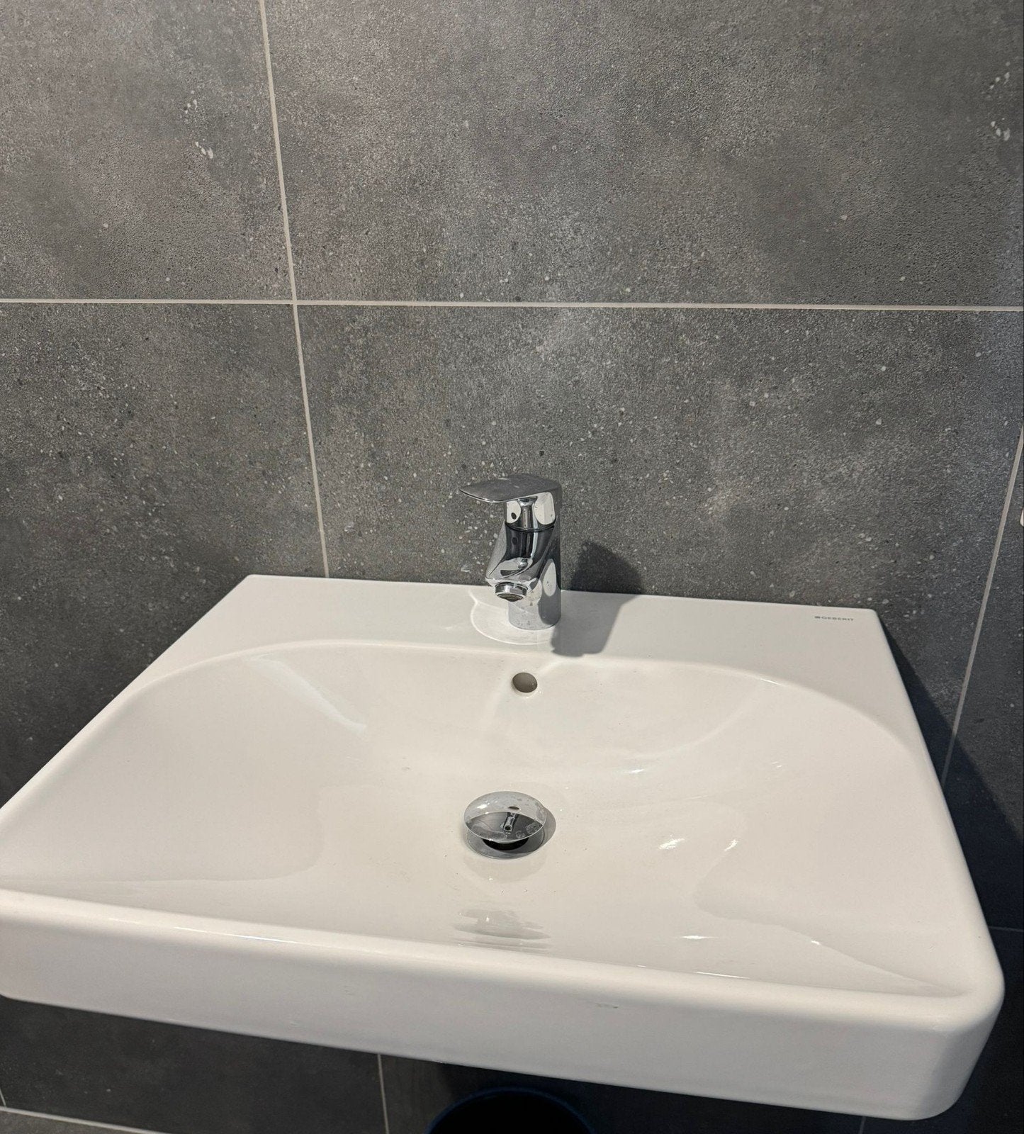 Wastafel met kraan en Sifon (chroom) - nieuw, Doe-het-zelf en Verbouw, Sanitair, Ophalen, Zo goed als nieuw, Chroom, Wastafel