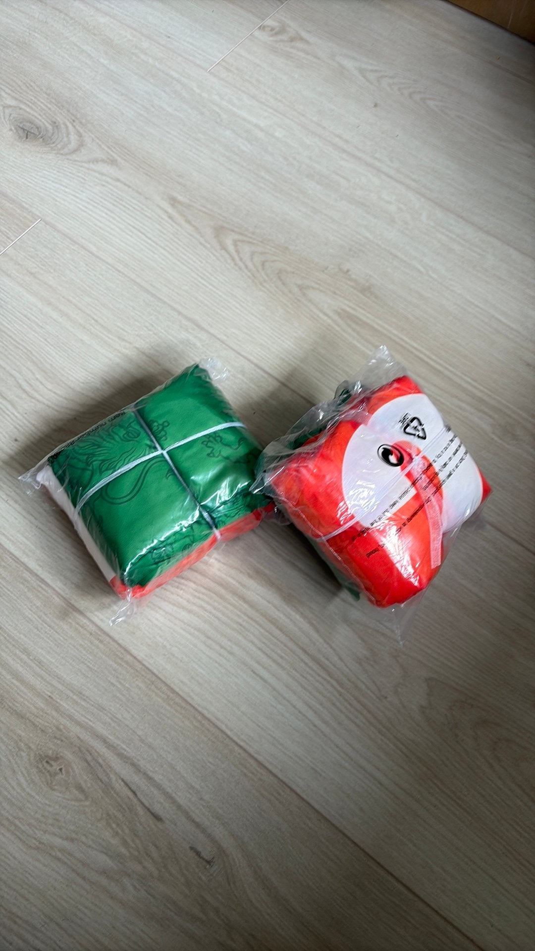 Heineken Pilsjama 2x XL, Verzamelen, Ophalen of Verzenden, Zo goed als nieuw, Kleding, Heineken