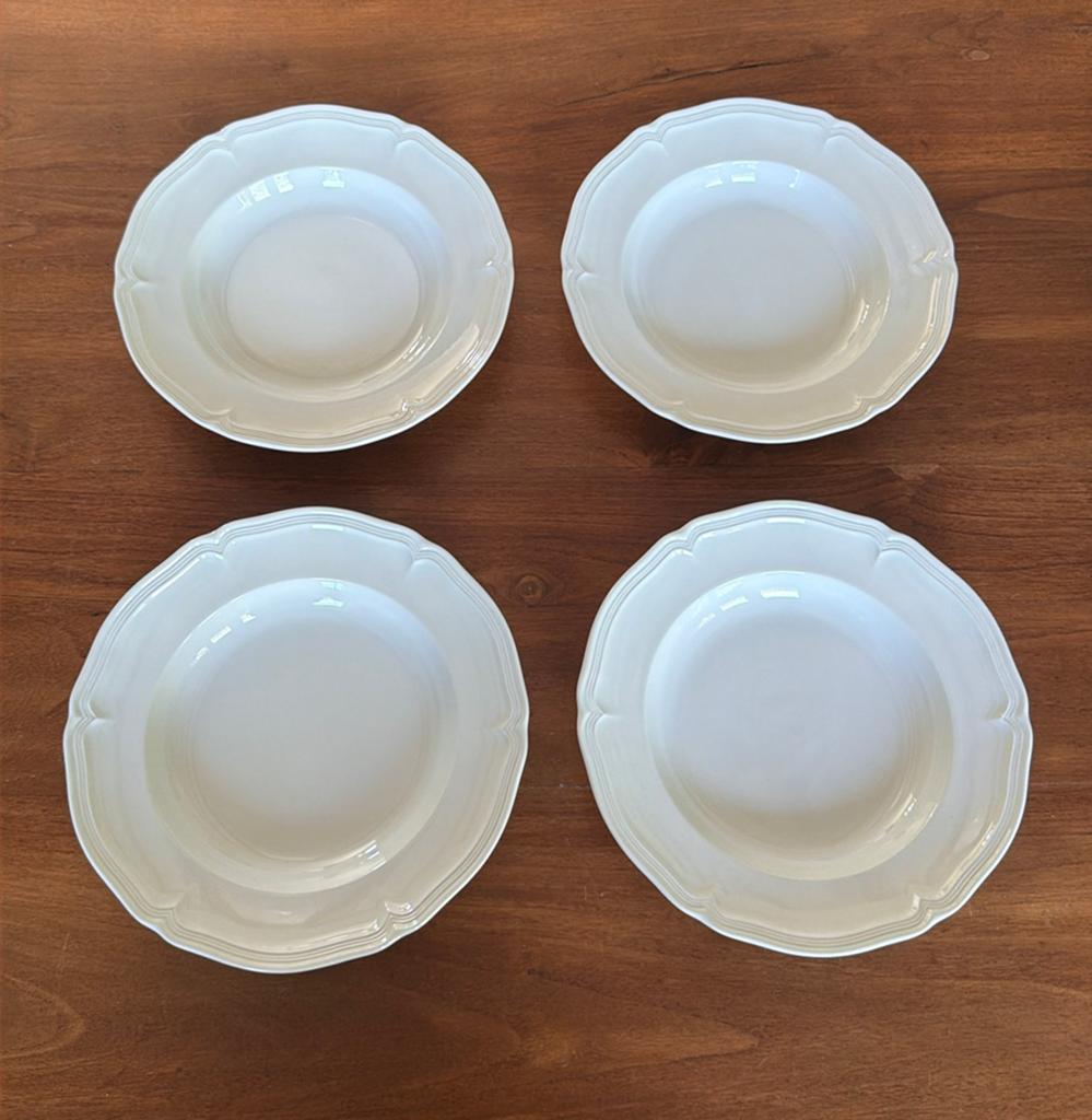 4 Villeroy & Boch Manoir diepe borden 23 cm, Huis en Inrichting, Keuken | Servies, Ophalen of Verzenden, Zo goed als nieuw, Bord(en)