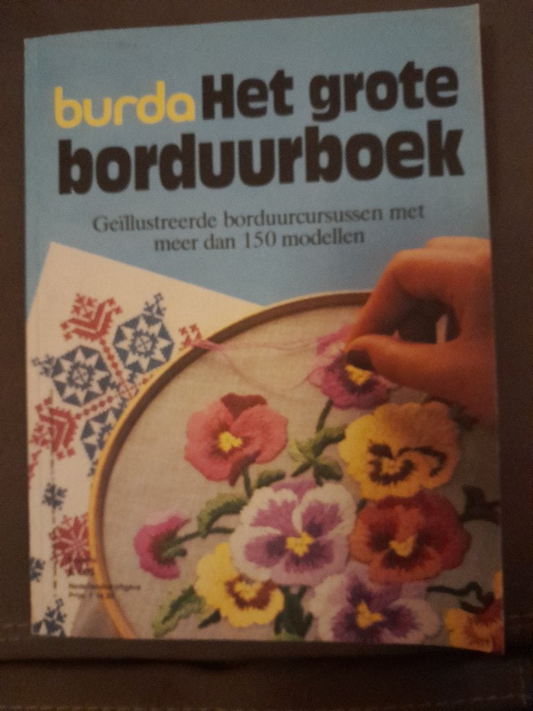 Burda borduur boek, Ophalen of Verzenden, Zo goed als nieuw, Patroon
