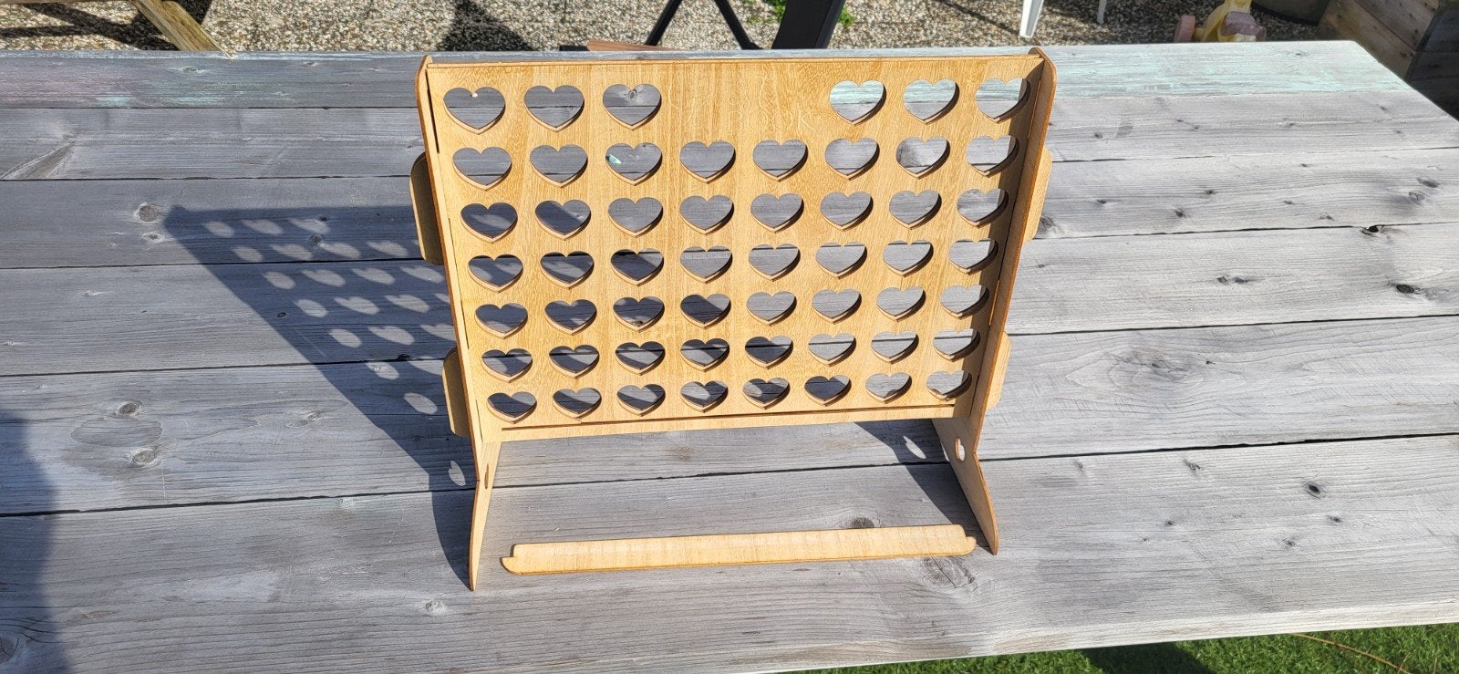Houten Vier op een Rij met Hartjes zonder fiches, Een of twee spelers, Ophalen, Zo goed als nieuw, Onbekend