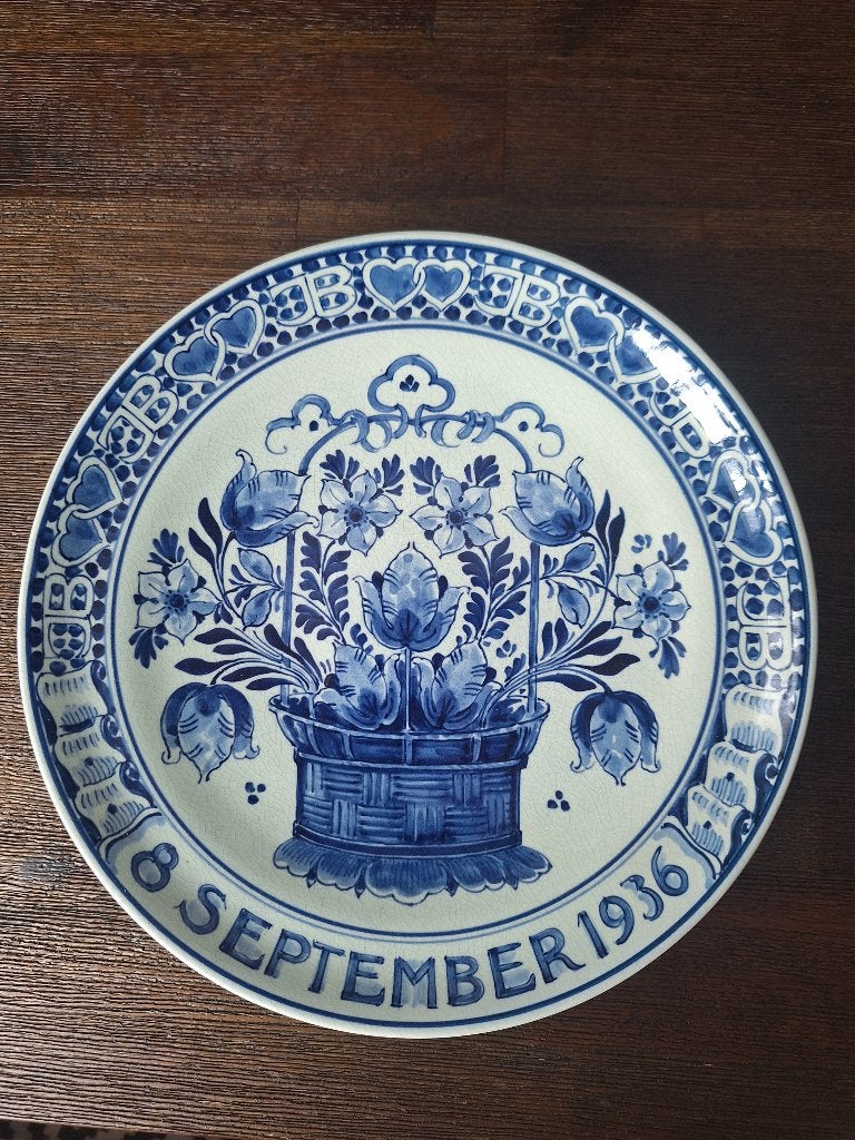 Bordje verloving Juliana & Bernhard, Ophalen of Verzenden, Zo goed als nieuw, Nederland, Servies