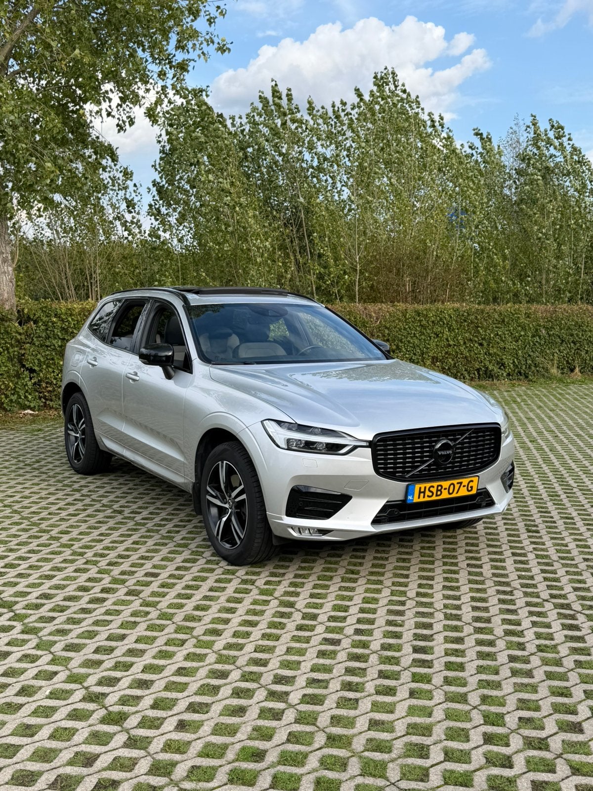Volvo XC60 T4 190pk Geartronic 2019 Grijs, 1969 cc, 14 km/l, XC60, Particulier