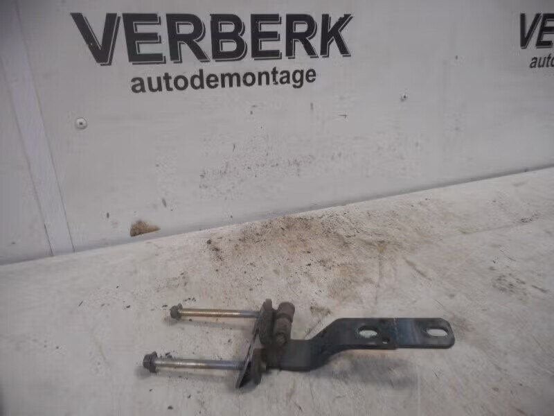 ACHTERKLEPSCHARNIER LINKS Volvo 740 Estate (01-1985/12-1992), Auto-onderdelen, Gebruikt, Info@volvocars.com, Ophalen of Verzenden